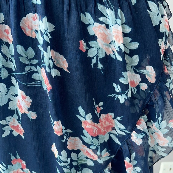 Abercrombie & Fitch floral wrap dress - Picture 2 of 4